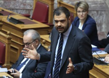 Μαρινάκης σε Κωνσταντοπούλου: Η χυδαιότητα σας δεν έχει όρια