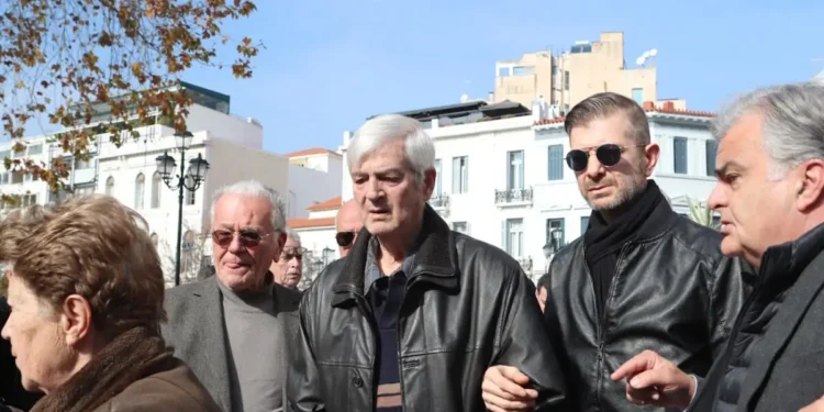 Πέθανε ο θρυλικός Τάκης Οικονομόπουλος του ΠΑΟ – Τελευταία του εμφάνιση στην κηδεία του Δομάζου