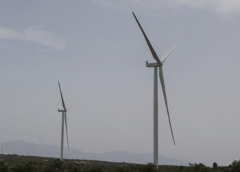 Η Περιφέρεια Θεσσαλίας επενδύει 45 εκατ. ευρώ σε ενεργειακή αναβάθμιση και ΑΠΕ