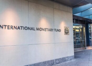 ΔΝΤ: Ευνοϊκή παραμένει η βραχυπρόθεσμη οικονομική προοπτική της Ελλάδας