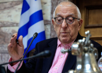 Η Μαρία Καρυστιανού ζητά συνάντηση με τον Νικήτα Κακλαμάνη