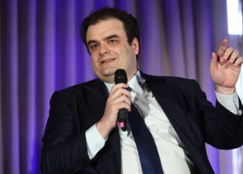 Συνάντηση Πιερρακάκη με πρυτάνεις: Οι διαγραφές φοιτητών στο επίκεντρο της συζήτησης