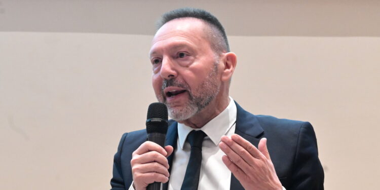 Στουρνάρας: Η ζώνη του ευρώ κινδυνεύει να χάσει την οικονομική της βαρύτητα σε παγκόσμιο επίπεδο