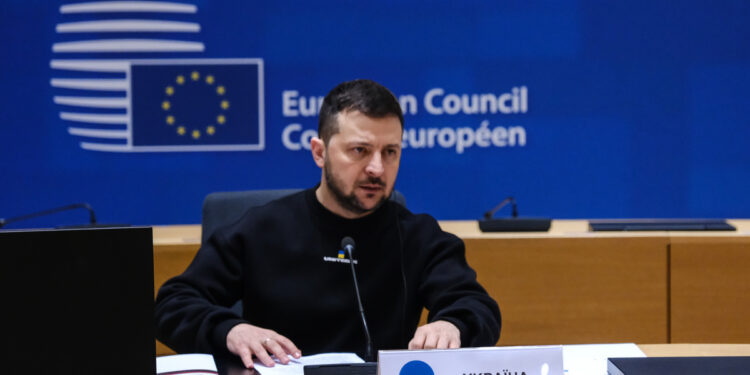 Ουκρανία: Το κοινοβούλιο ενέκρινε το ψήφισμα υποστήριξης στον πρόεδρο Ζελένσκι