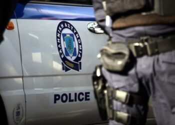 Άγριο επεισόδιο στην Κηφισιά: Ομάδα κουκουλοφόρων επιτέθηκε σε παρέα ανηλίκων