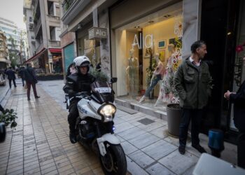 Συναγερμός στη Βουκουρεστίου για ύποπτο αντικείμενο – Κλειστός ο πεζόδρομος