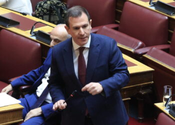 Την άρση της βουλευτικής ασυλίας των Π. Δουδωνή και Ο. Φερχάτ προτείνει η επιτροπή δεοντολογίας