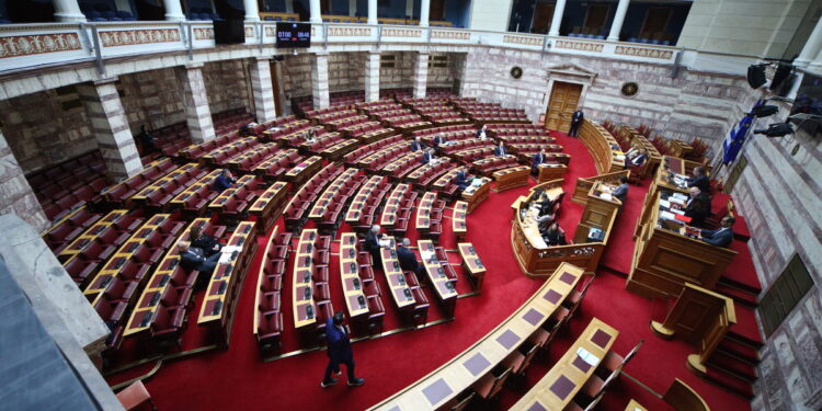 Βουλή: Δείτε live τη συζήτηση για την πρόταση δυσπιστίας - Ολοκληρώνεται σήμερα