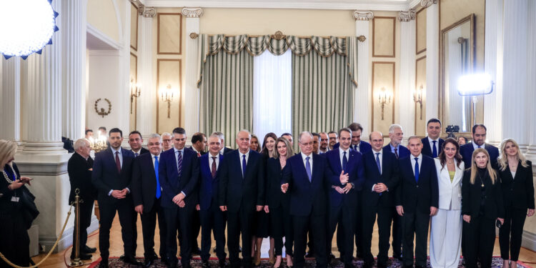 Οι πρώτες δηλώσεις των νέων μελών της κυβέρνησης: Σεμνότητα και αποτελεσματικότητα