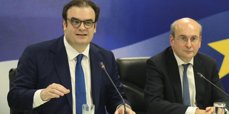Οι προτεραιότητες του οικονομικού επιτελείου μετά τον ανασχηματισμό