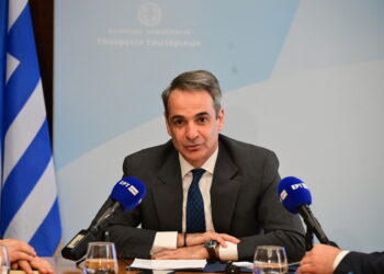 Επιτάχυνση προσλήψεων και αξιολόγηση του Δημοσίου από τους πολίτες