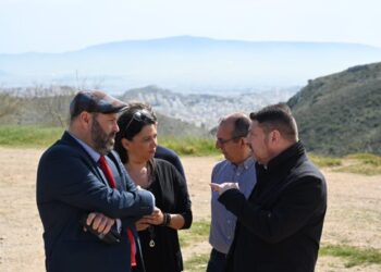 Αυτό που έχει σημασία είναι να βρισκόμαστε στις γειτονιές και όχι στα γραφεία μας