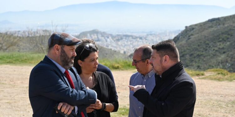 Αυτό που έχει σημασία είναι να βρισκόμαστε στις γειτονιές και όχι στα γραφεία μας