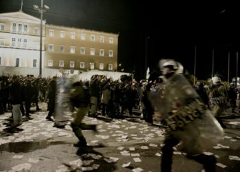 14 άτομα συνελήφθησαν χθες στα επεισόδια στο Σύνταγμα