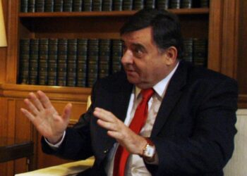 Ο Καμπούρης διέγραψε τον Γιώργο Καρατζαφέρη από τον ΛΑΟΣ