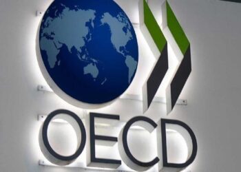 Μείωση του spread των ελληνικών ομολόγων εν μέσω ταχείας αύξησης του παγκόσμιου δημόσιου χρέους