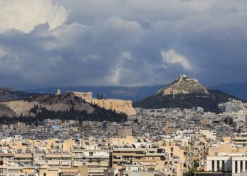 Μεγάλο το ενδιαφέρον, ελάχιστες οι εκταμιεύσεις