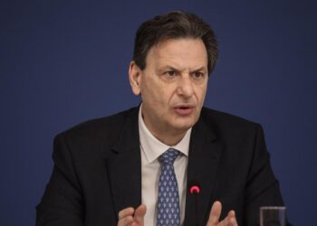 Σκυλακάκης: Πάγωμα οικοδομικών αδειών στη Μήλο για τις περιοχές που χρήζουν ειδικής προστασίας