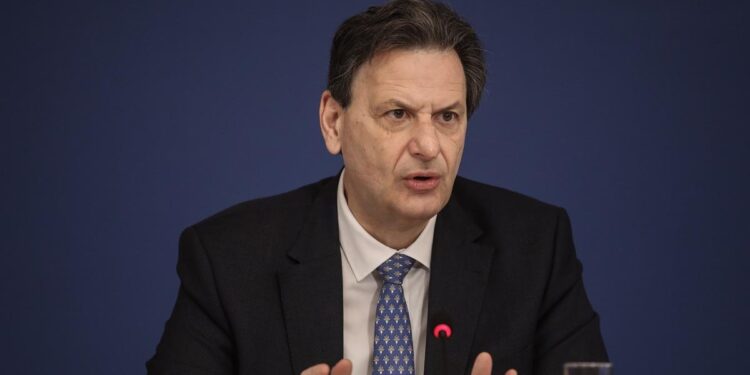 Σκυλακάκης: Πάγωμα οικοδομικών αδειών στη Μήλο για τις περιοχές που χρήζουν ειδικής προστασίας