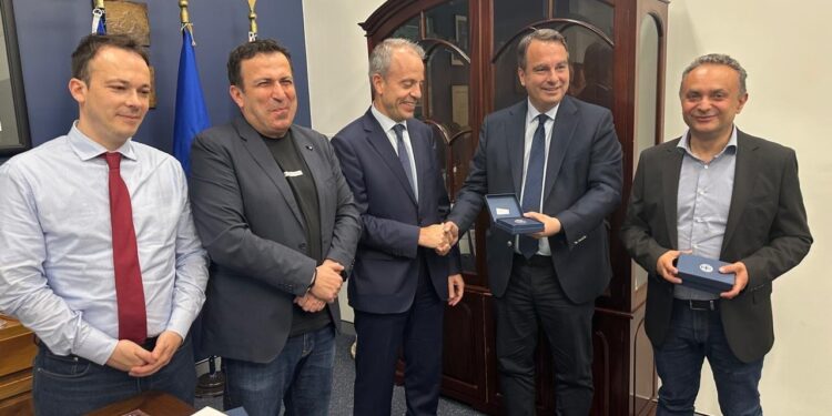 Ο Θανάσης Παπαθανάσης εκπρόσωπος της Ελληνικής Βουλής στο Σιδνεϊ της Αυστραλίας για τις εορταστικές εκδηλώσεις της 25ης Μαρτίου
