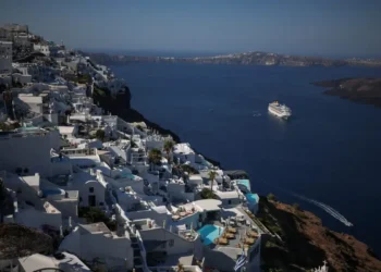 Η Σαντορίνη είναι έτοιμη να υποδεχθεί επισκέπτες