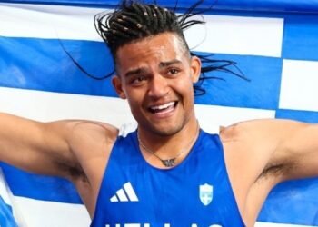 Τιτάνας, ιπτάμενος και gentleman o Καραλής