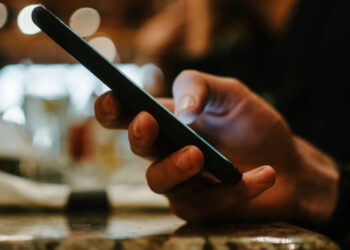 62χρονη από την Ουκρανία έχασε πάνω από 1,2 εκατ. ευρώ από τηλεφωνική απάτη