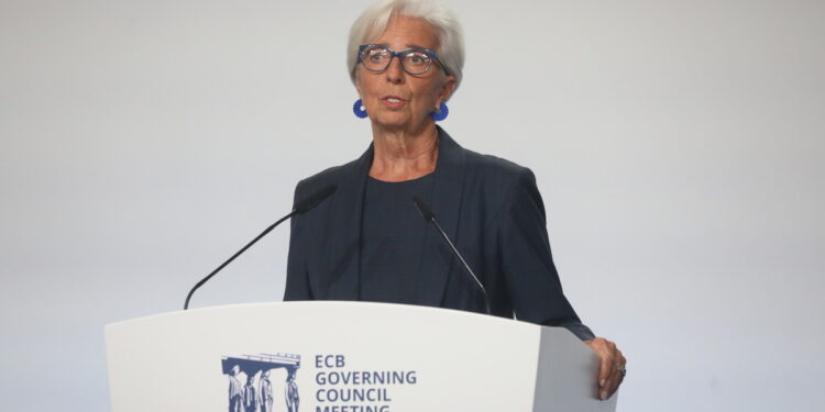Λαγκάρντ: Η νομισματική μας πολιτική καθίσταται πλέον σημαντικά λιγότερο περιοριστική