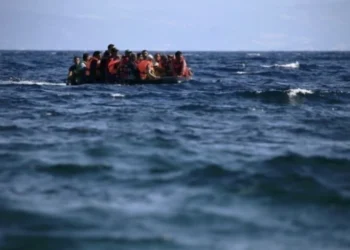Έξι νεκροί και δεκάδες αγνοούμενοι σε ναυάγιο – Δέκα επιζώντες