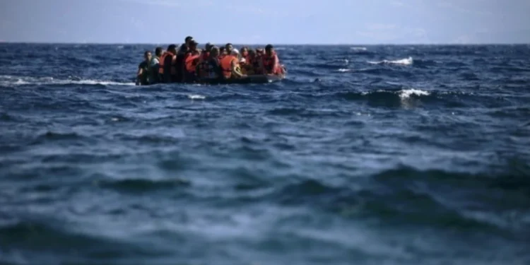 Έξι νεκροί και δεκάδες αγνοούμενοι σε ναυάγιο – Δέκα επιζώντες