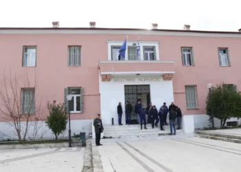 Λασίθι: Στα δικαστήρια ο 26χρονος που χτύπησε τον 78χρονο παππού του – Συνελήφθη και ο πατέρας του