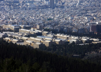 19χρονος φοιτητής βρέθηκε κρεμασμένος σε δέντρο