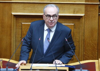 Έχασε τις «πλάτες»