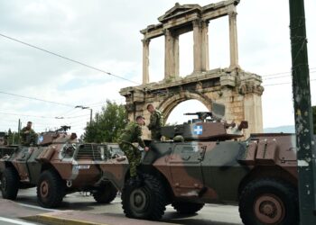 «Η Ελλάδα ποτέ δεν πεθαίνει» και τα υπόλοιπα εμβατήρια που δονούν τους Έλληνες