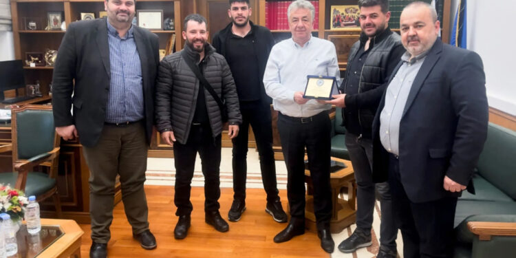 Συνάντηση Περιφερειάρχη Κρήτης με το Δ.Σ. του Ιππικού Συλλόγου «Άγιος Νικήτας»