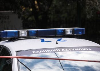 Βγήκαν μαχαίρια στα λιμανάκια Βουλιαγμένης