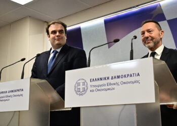 Συνάντηση Πιερρακάκη – Στουρνάρα: Συναντίληψη κυβέρνησης και ΤτΕ για την επόμενη ημέρα της ελληνικής οικονομίας