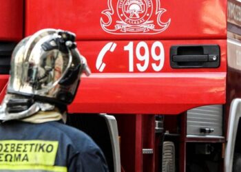 Πυρκαγιά σε σπίτι στον Βαρνάβα Αττικής