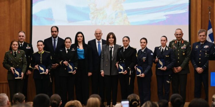 Δένδιας: Η εθελούσια στράτευση των γυναικών θα μας προσφέρει πρόσβαση σε ένα σημαντικότατο ανθρώπινο κεφάλαιο