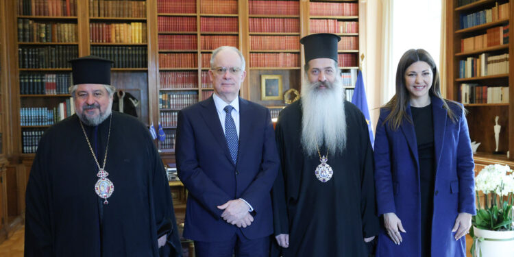 Με την υπουργό Παιδείας Σοφία Ζαχαράκη συναντήθηκε ο ΠτΔ Κώστας Τασούλας