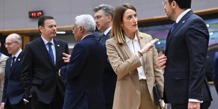 Οι 26 ευρωπαίοι ηγέτες αποφάσισαν να συνεχίσουν την υποστήριξη της Ουκρανίας, αρνήθηκε να προσυπογράψει ο Όρμπαν