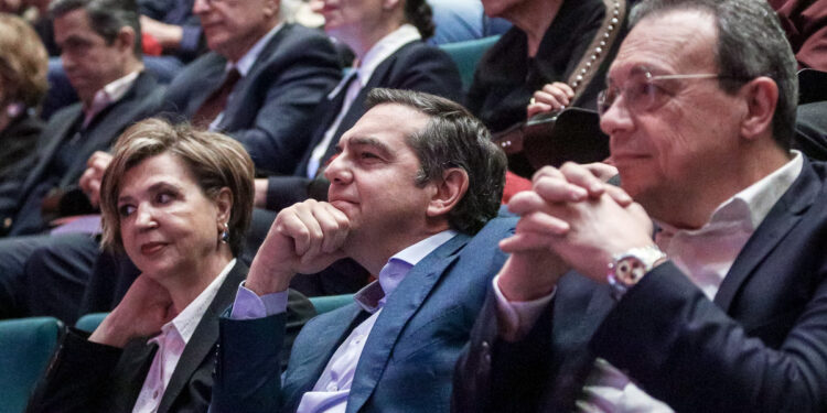 Ανακατεύονται οι τράπουλες στην κεντροαριστερά…