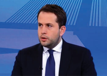 Κανένα περιθώριο για επαναφορά 13ου και 14ου μισθού στο Δημόσιο