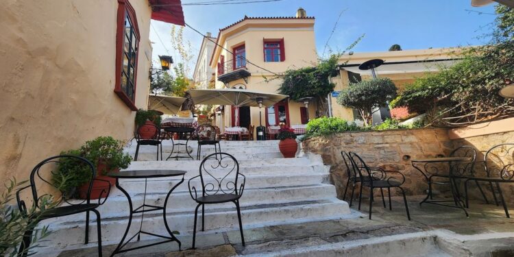 Εκλεισε το πιο το εμβληματικό μαγαζί της Πλάκας