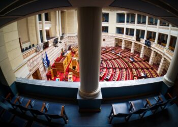 Καταψηφίστηκε η πρόταση δυσπιστίας: 157 κατά - 136 υπέρ