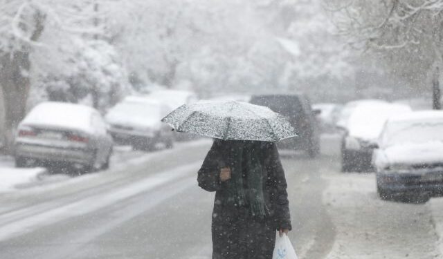 Μετά τα μαγιό…βγαίνουν τα μπουφάν από την ντουλάπα