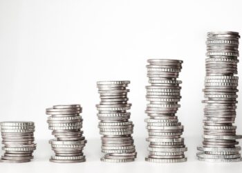 Πρωτογενές πλεόνασμα 2,8 δισ. στο α’ δίμηνο – Ανάλυση των φόρων που έφεραν έσοδα €11,9 δισ.