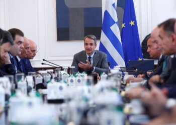 Live: Η στιγμή του ανασχηματισμού