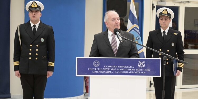Παρουσία του Στέφανου Γκίκα στην Τελετή Απονομής Πτυχίων 32ου Σχολείου Ειδικών Αποστολών Λιμενικού Σώματος – Ελληνικής Ακτοφυλακής