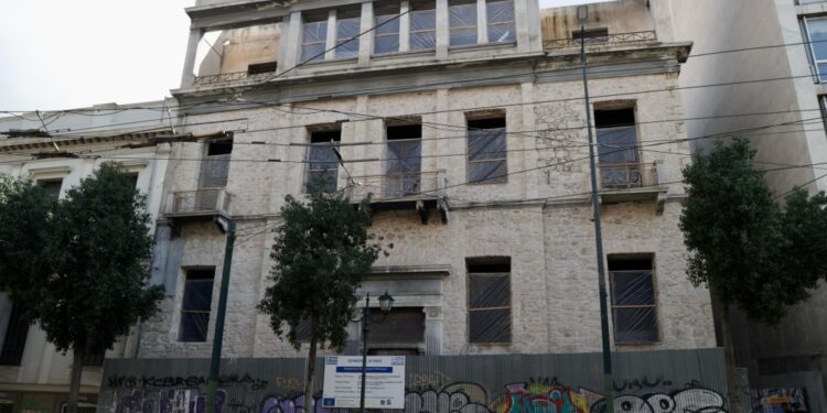 Αποκαθίσταται διατηρητέο της οδού Φιλελλήνων